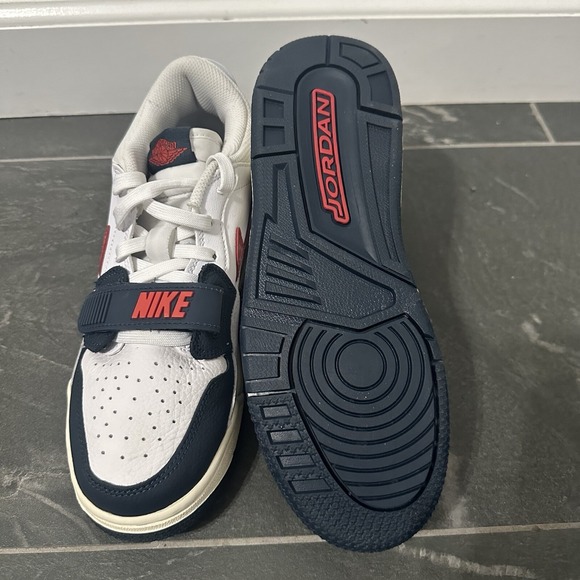 Nike Jordan Legacy 312 Low GS White Navy Wolf Grey Youth 6.5Y CD9054-146 Retro - Picture 4 of 5